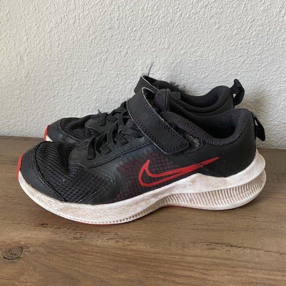 Nike Big Kids Downshifter 11 Psv Black/White/Red Running Shoes CZ3959-005 Size 1 - Picture 4 of 9